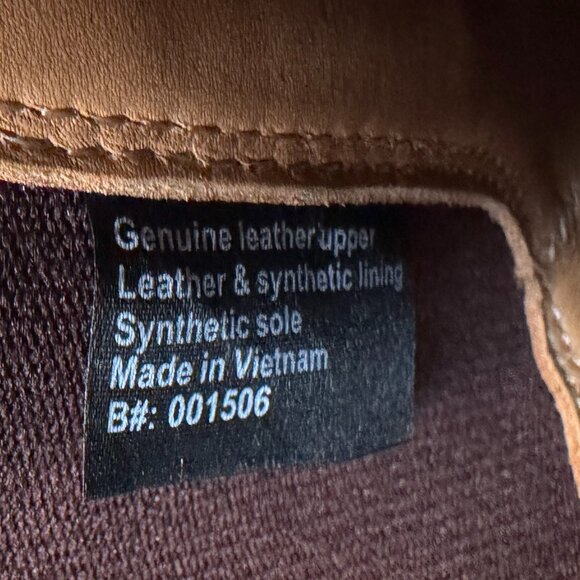 NWOT Blundstone Navy Blue Leather Chelsea Boots in Men's 9.5/Women's 11 - Picture 8 of 12